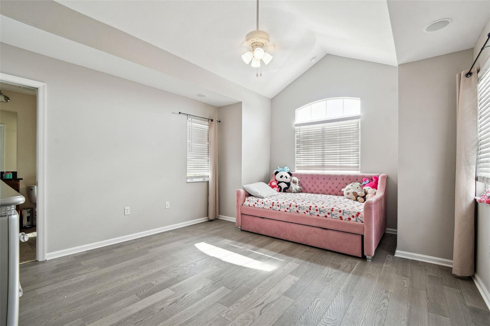 LAKESHORE RANCH PH I - Residential