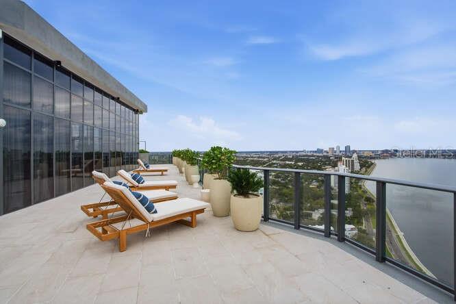 BAYSHORE YSABELLA CONDOMINIUM - Residential