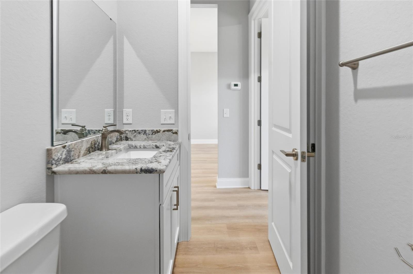 WALK IN WATER LAKE ESTATES PH 03 - Residential