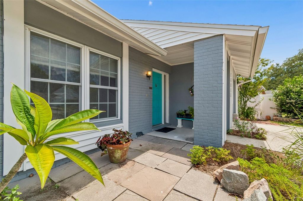 Photo of 16018 Saddlestring Drive, Tampa, FL 33618 (MLS # TB8519348)