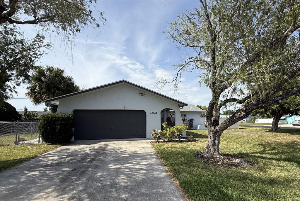 Photo of 2302 15th Street W, Palmetto, FL 34221 (MLS # TB8521791)