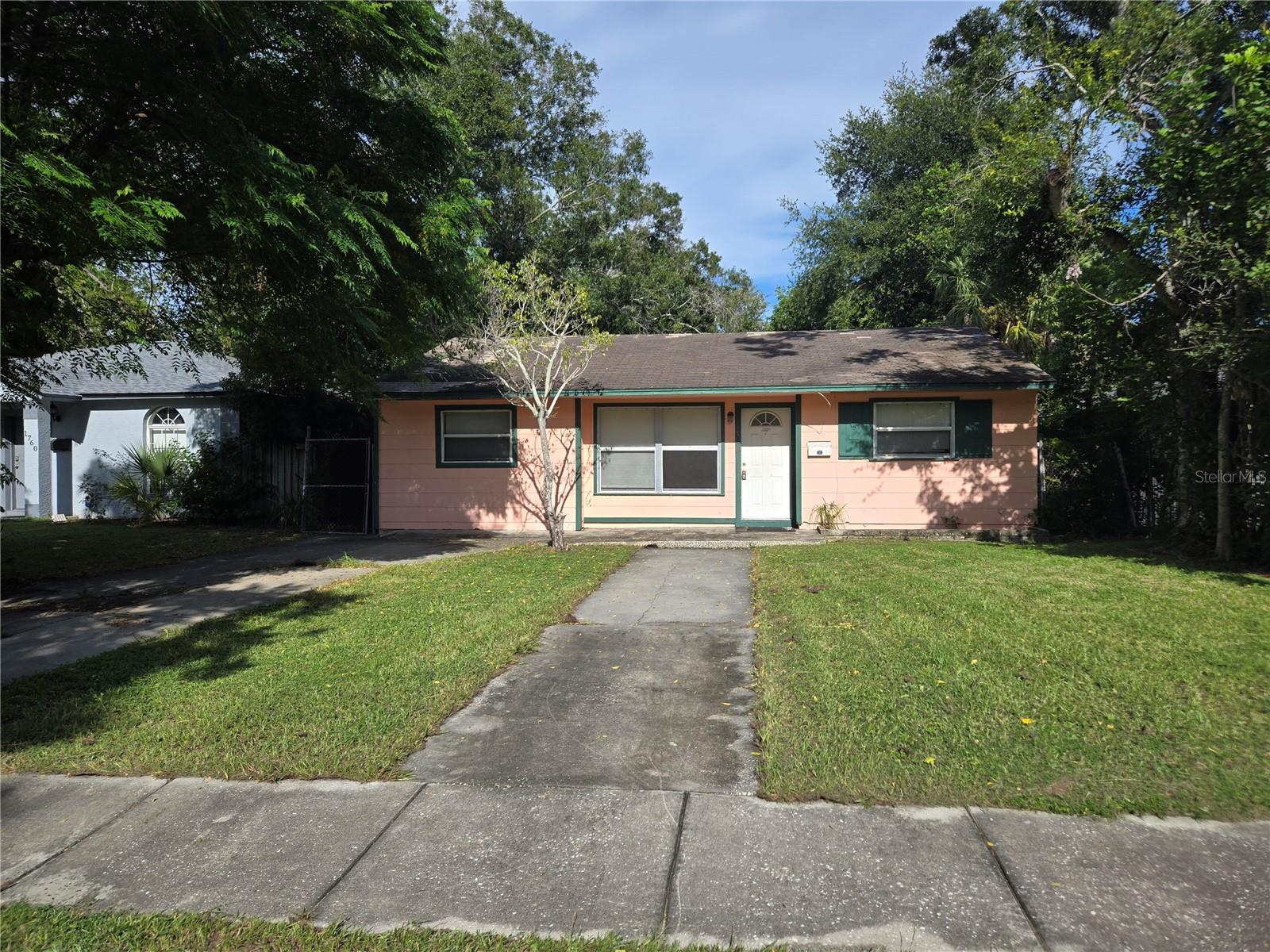 Great potential! Needs some TLC, but three bedrooms and inside laundry checks some boxes! House is well laid out with eat-in kitchen and laundry room just outside master bedroom.
Home is centrally located near downtown St. Pete, Gulfport, and beaches. Bring your imagination and come see for yourself!!