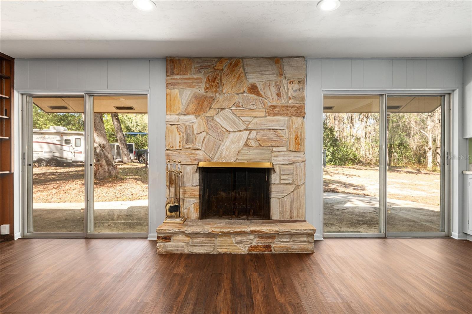 RIDGEWOOD - Residential