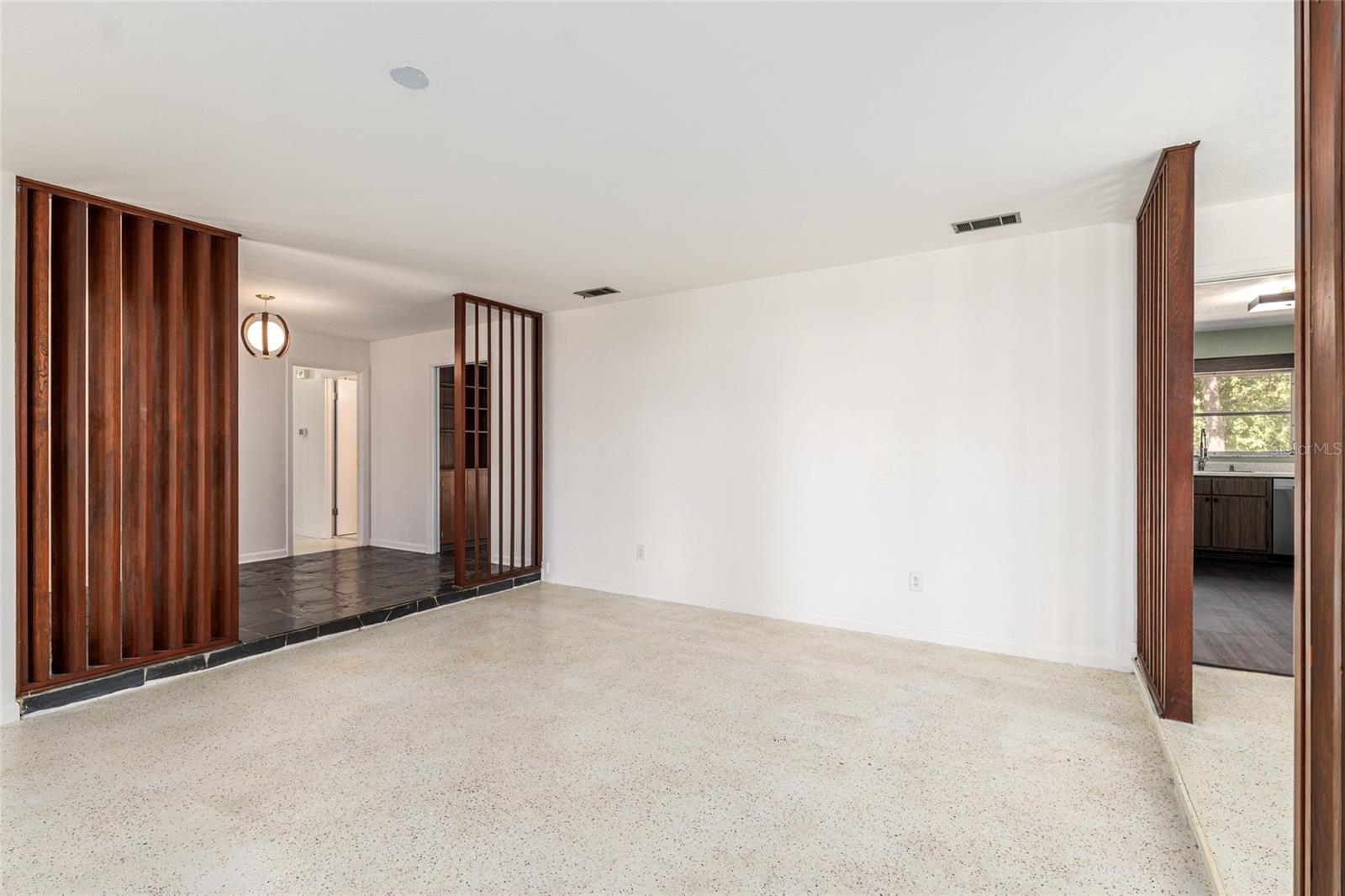 RIDGEWOOD - Residential