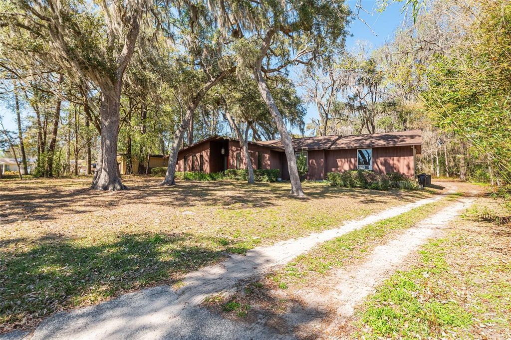 Photo of 2814 NW 13th Court, Gainesville, FL 32605 (MLS # GC538146)