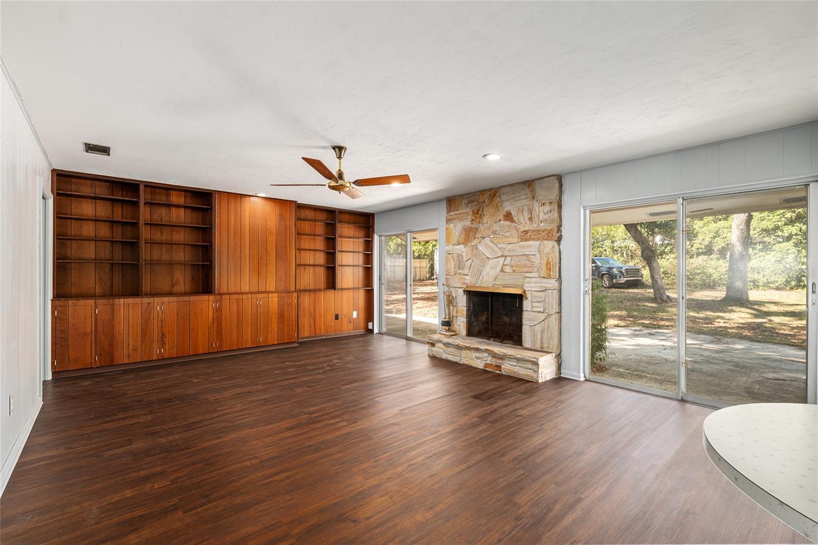 RIDGEWOOD - Residential