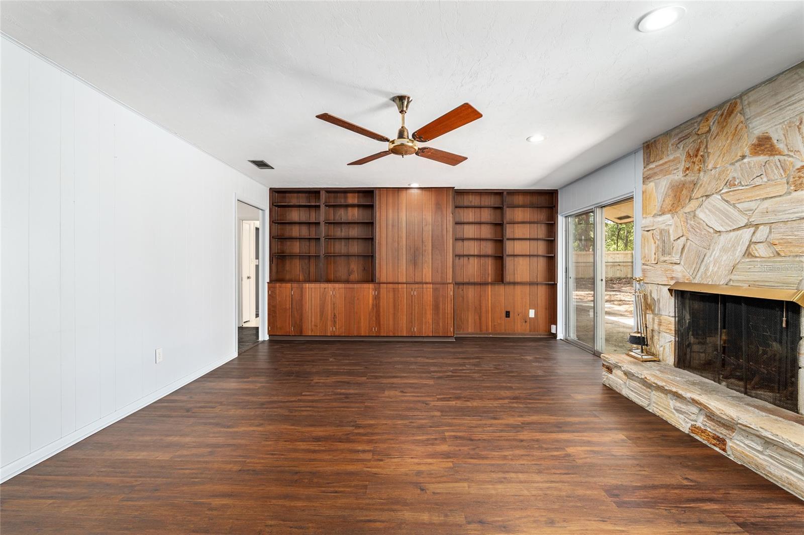 RIDGEWOOD - Residential