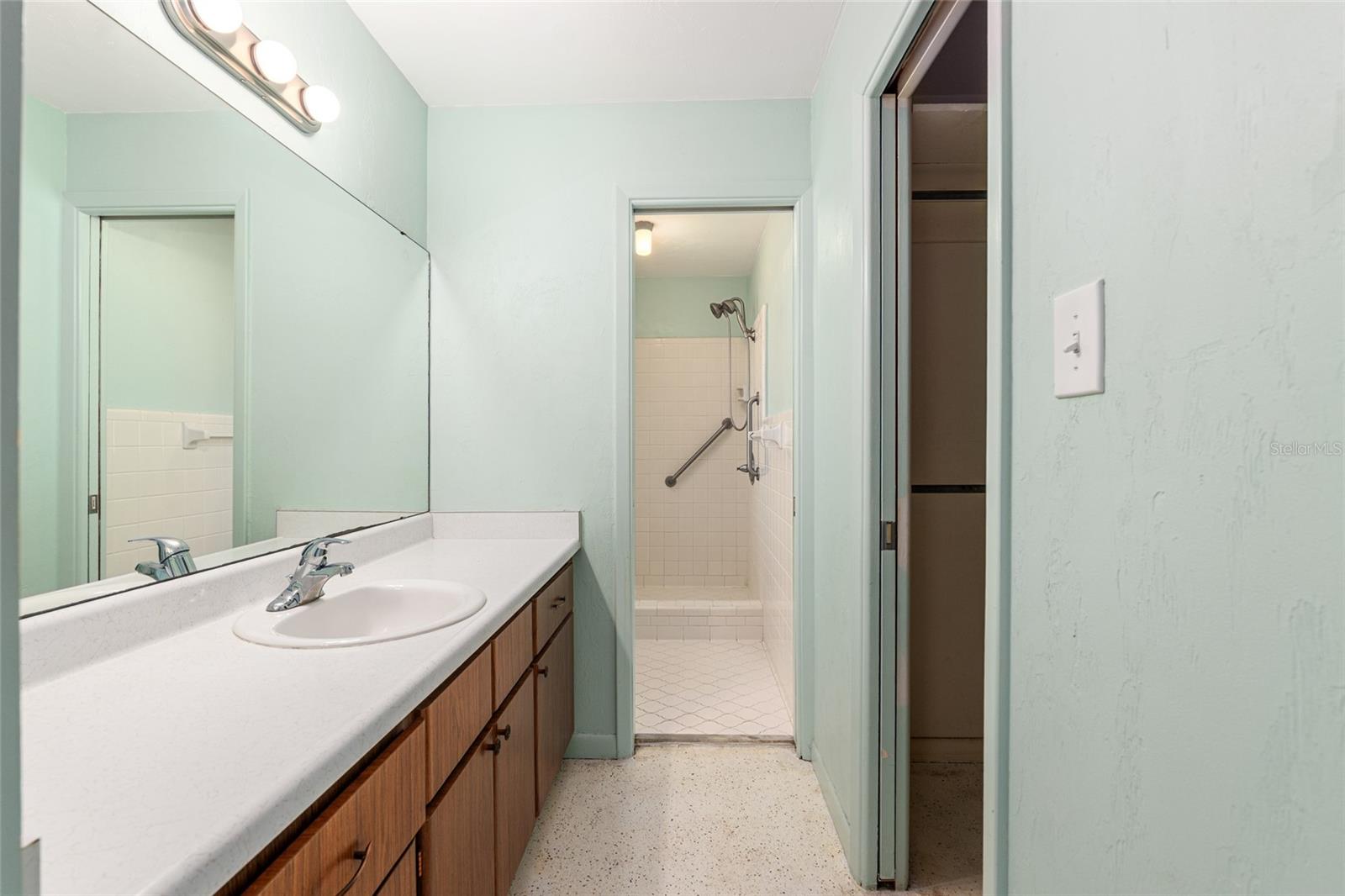 RIDGEWOOD - Residential