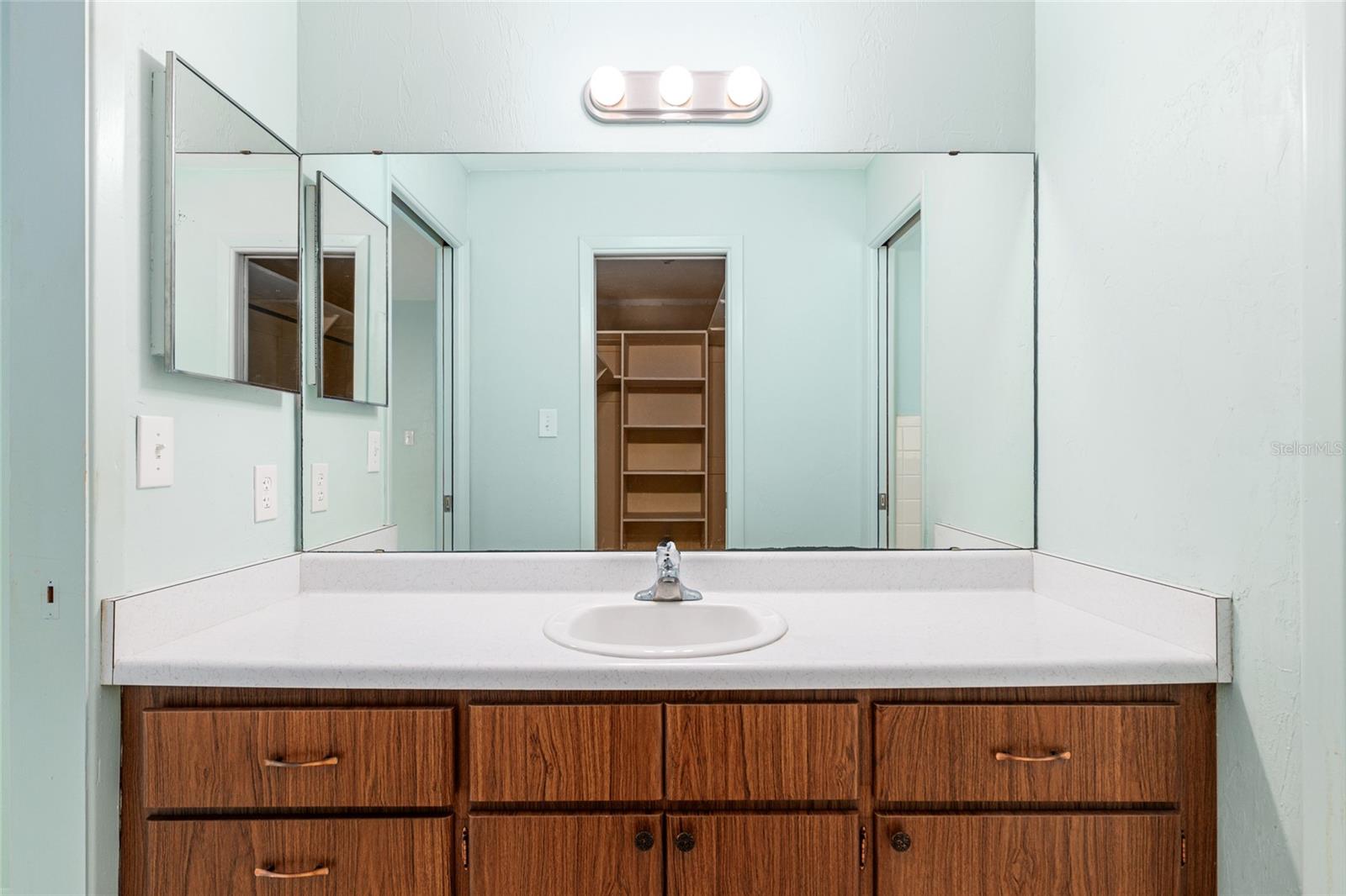 RIDGEWOOD - Residential