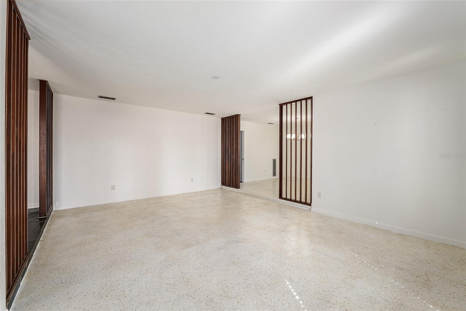 RIDGEWOOD - Residential