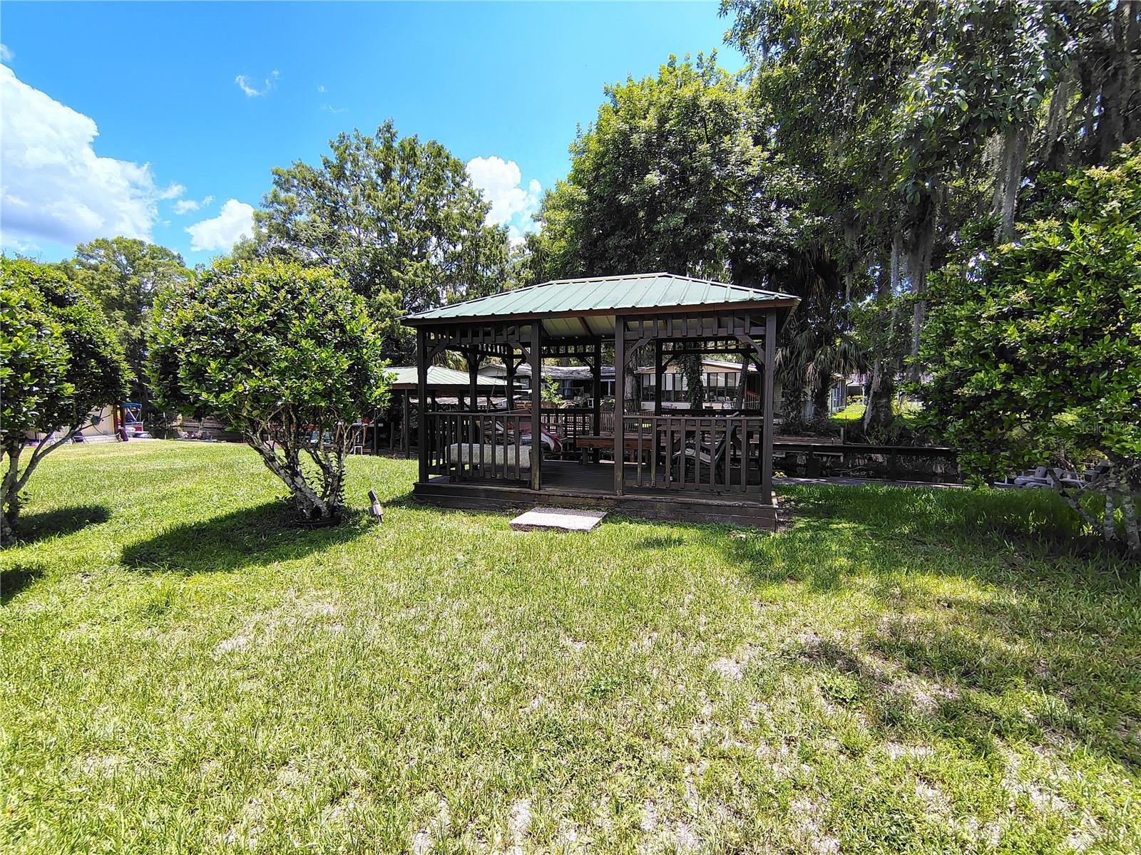 RIVER EDGE ESTATES - Residential