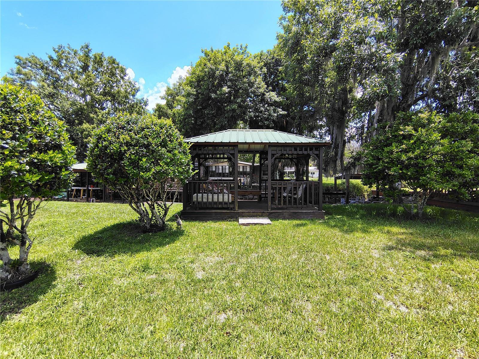 RIVER EDGE ESTATES - Residential