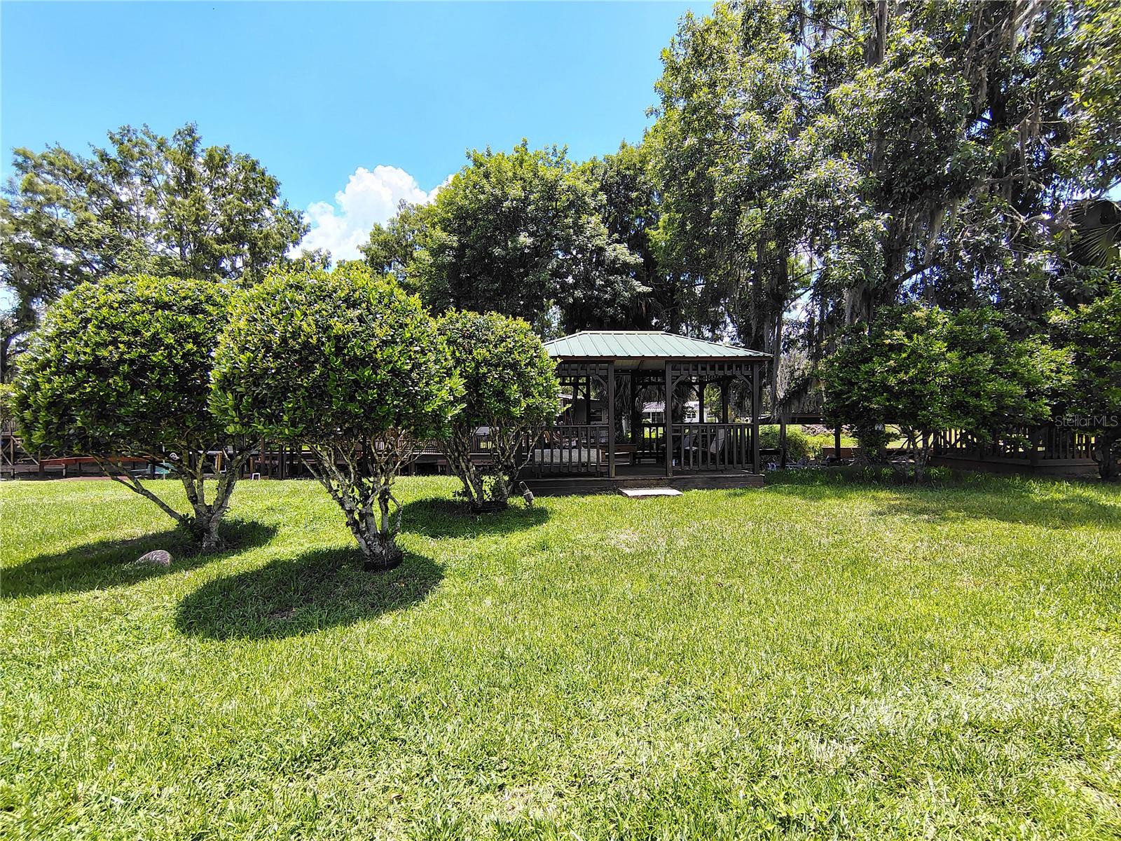RIVER EDGE ESTATES - Residential