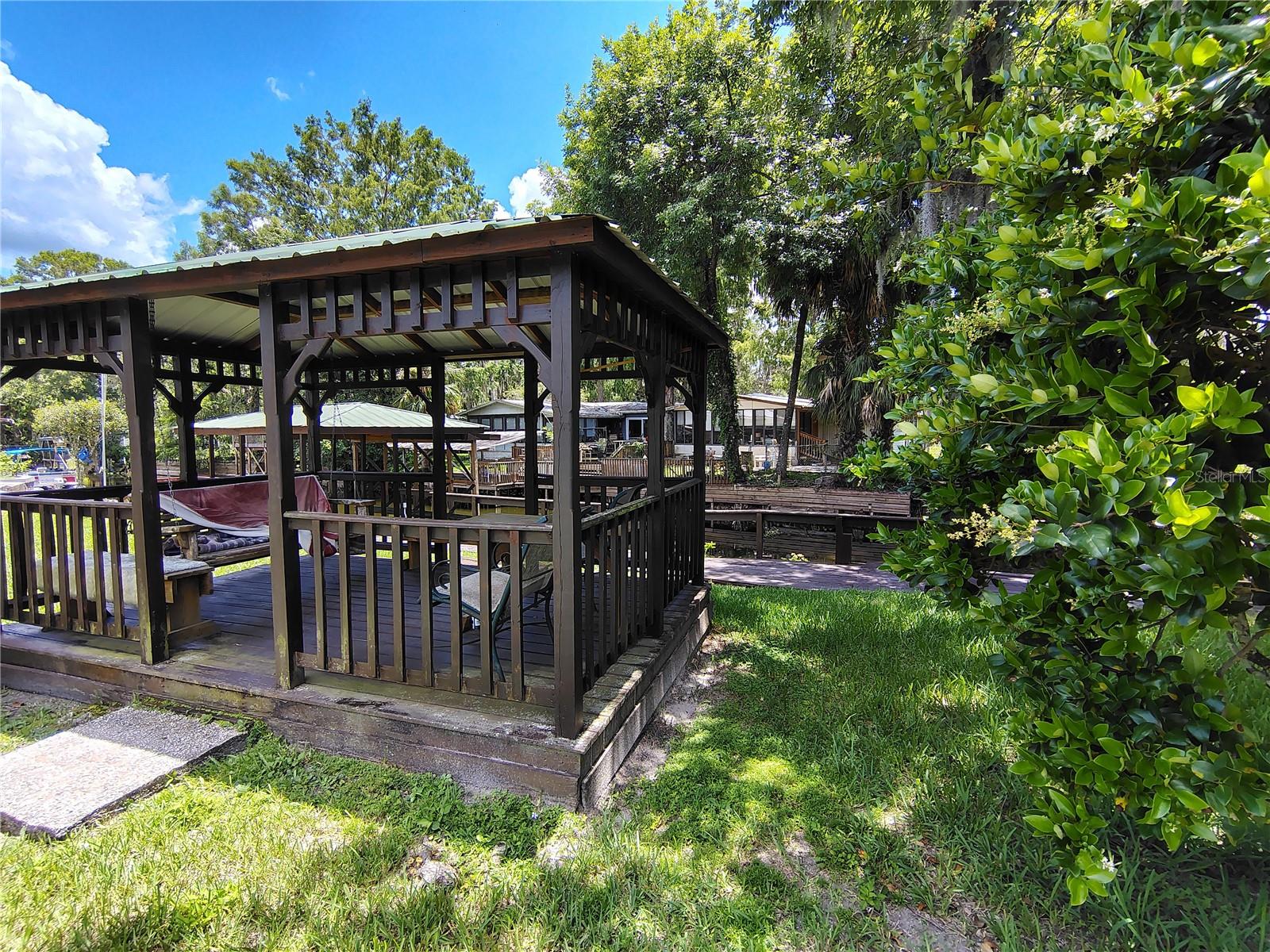 RIVER EDGE ESTATES - Residential