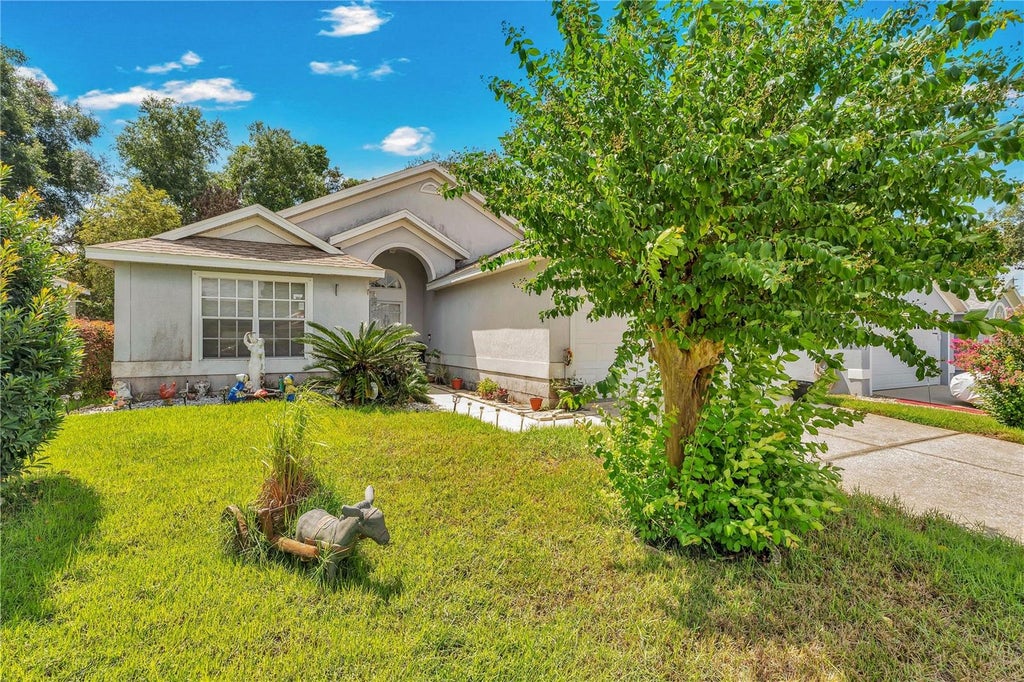 Photo of 2134 Cobblefield Circle, Apopka, FL 32703 (MLS # O6443066)