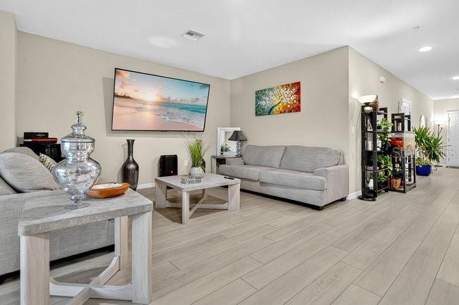 LAWSON DUNES SUB - Residential Lease