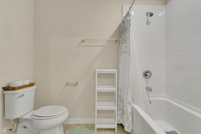 LAWSON DUNES SUB - Residential Lease