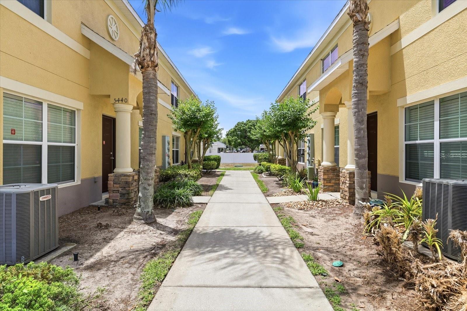 COBBLESTONE LANDING TWNHMS CONDO - Residential
