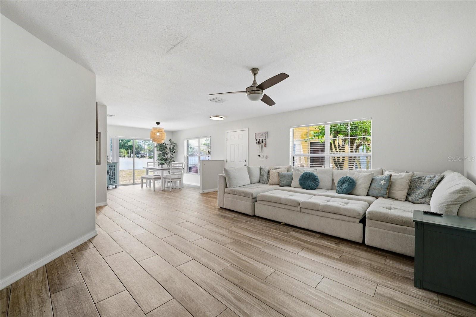 COBBLESTONE LANDING TWNHMS CONDO - Residential