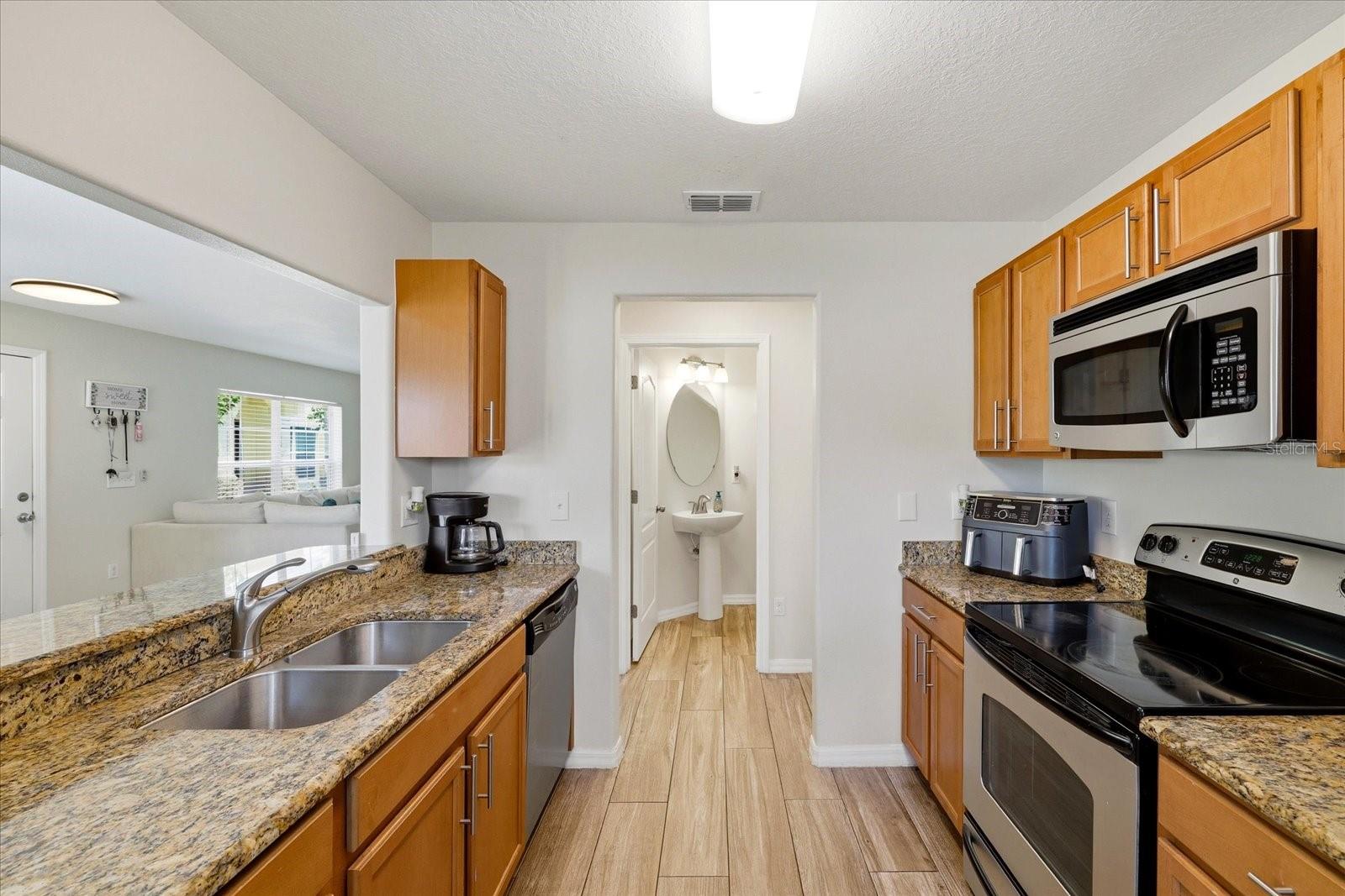 COBBLESTONE LANDING TWNHMS CONDO - Residential