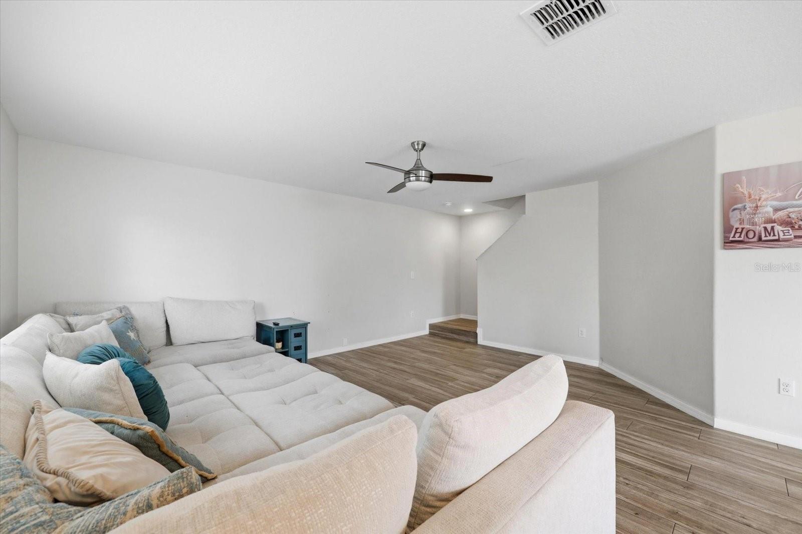 COBBLESTONE LANDING TWNHMS CONDO - Residential
