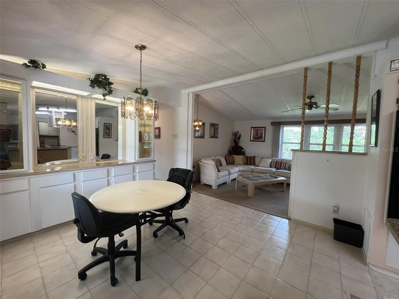 FLORAL LAKES - Residential