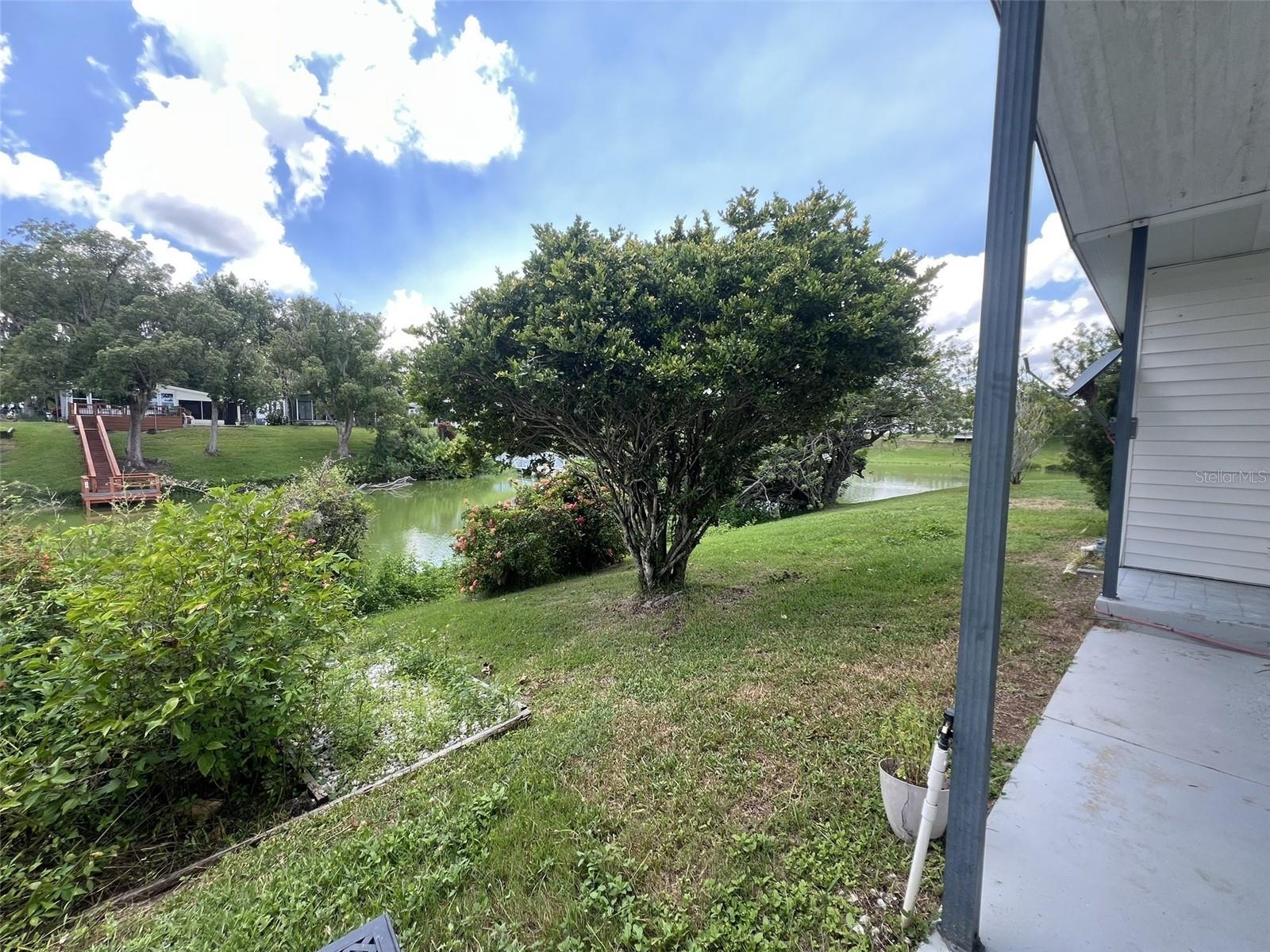 FLORAL LAKES - Residential