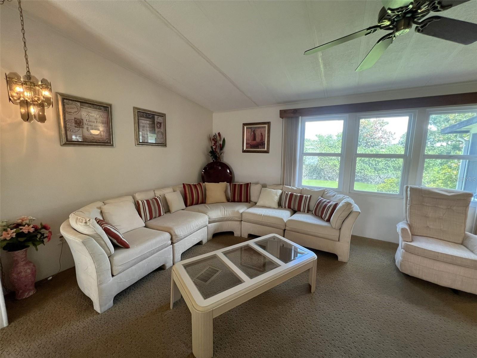 FLORAL LAKES - Residential