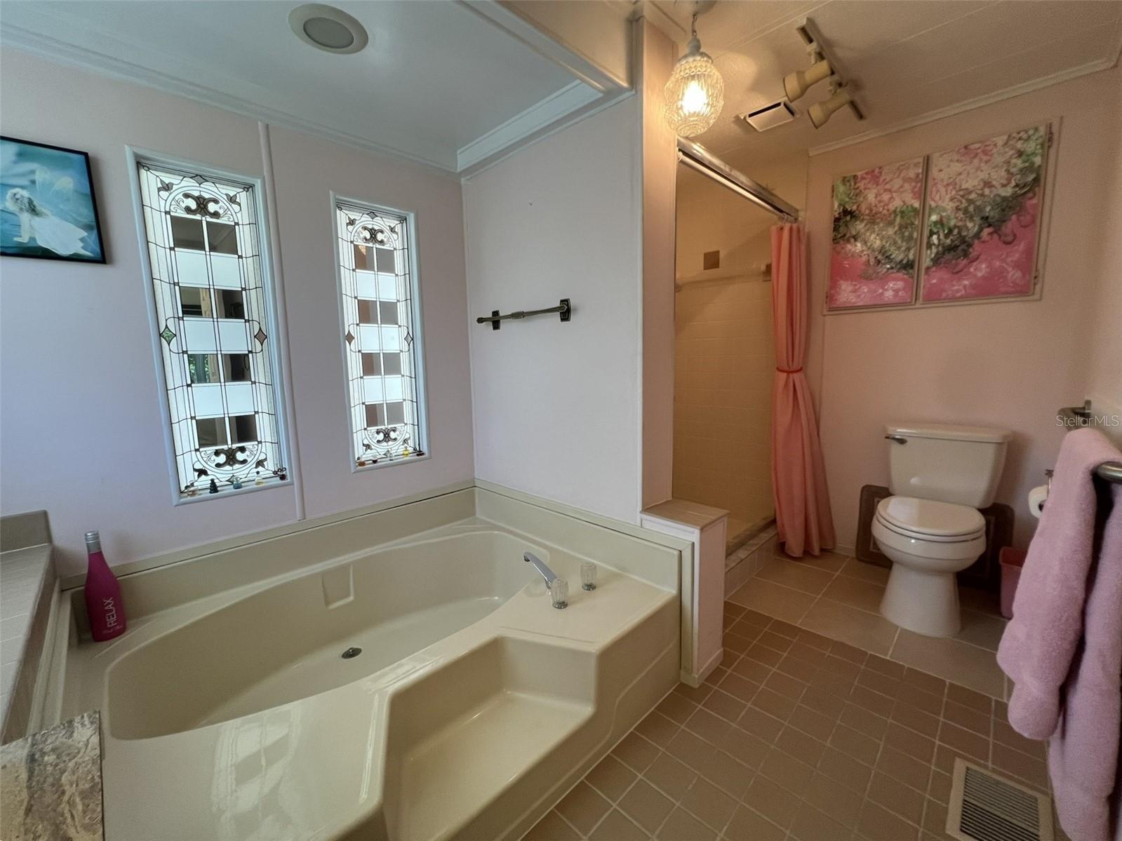 FLORAL LAKES - Residential