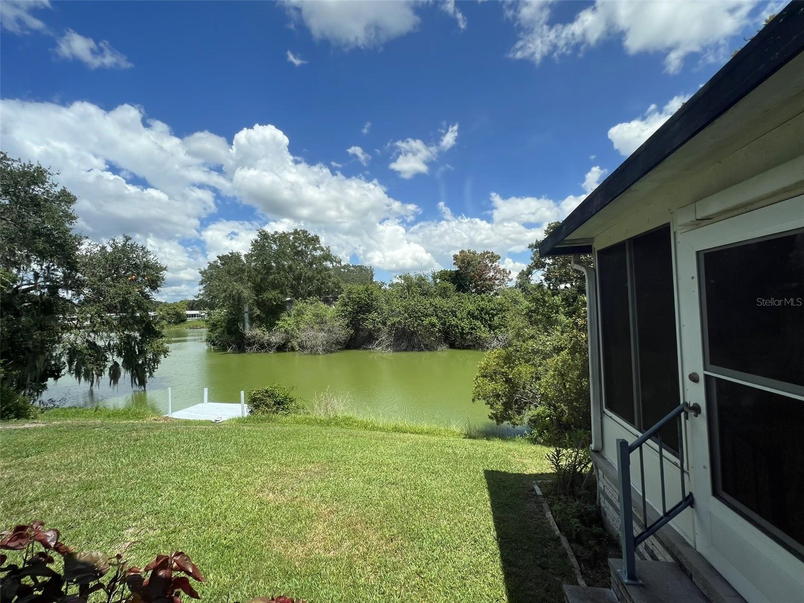 FLORAL LAKES - Residential