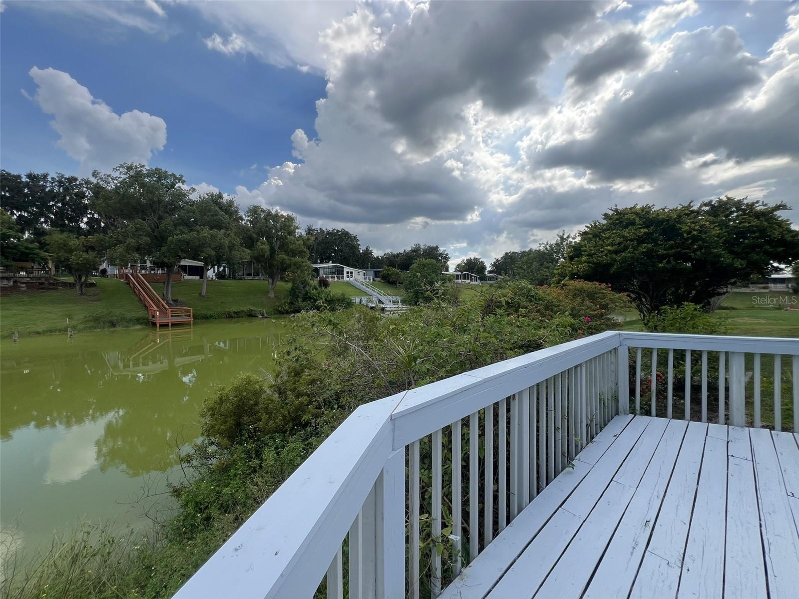 FLORAL LAKES - Residential