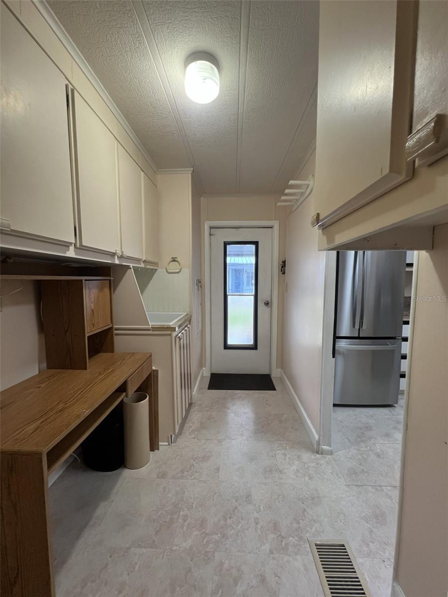FLORAL LAKES - Residential