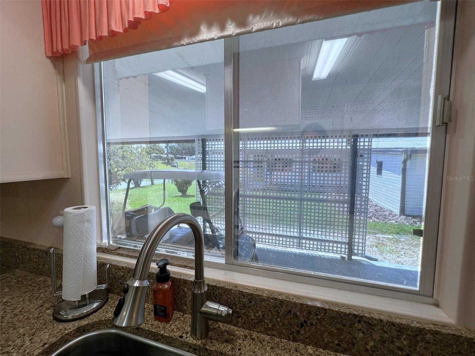 FLORAL LAKES - Residential