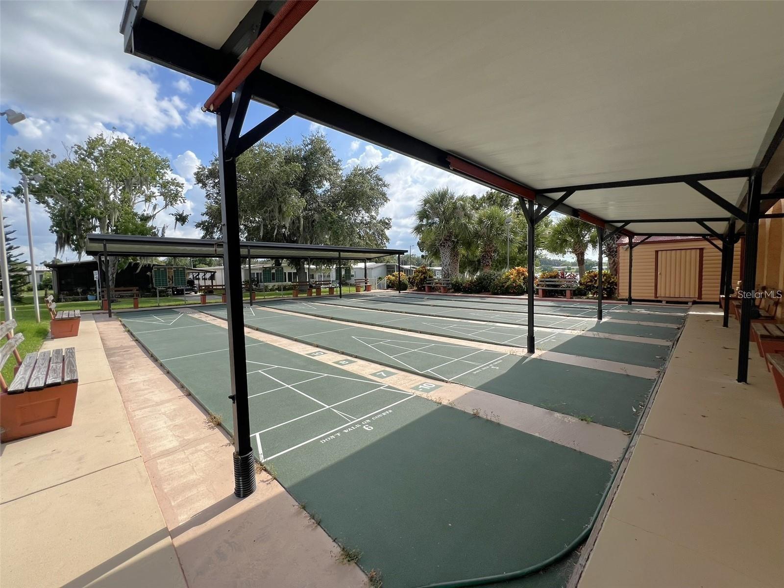 FLORAL LAKES - Residential