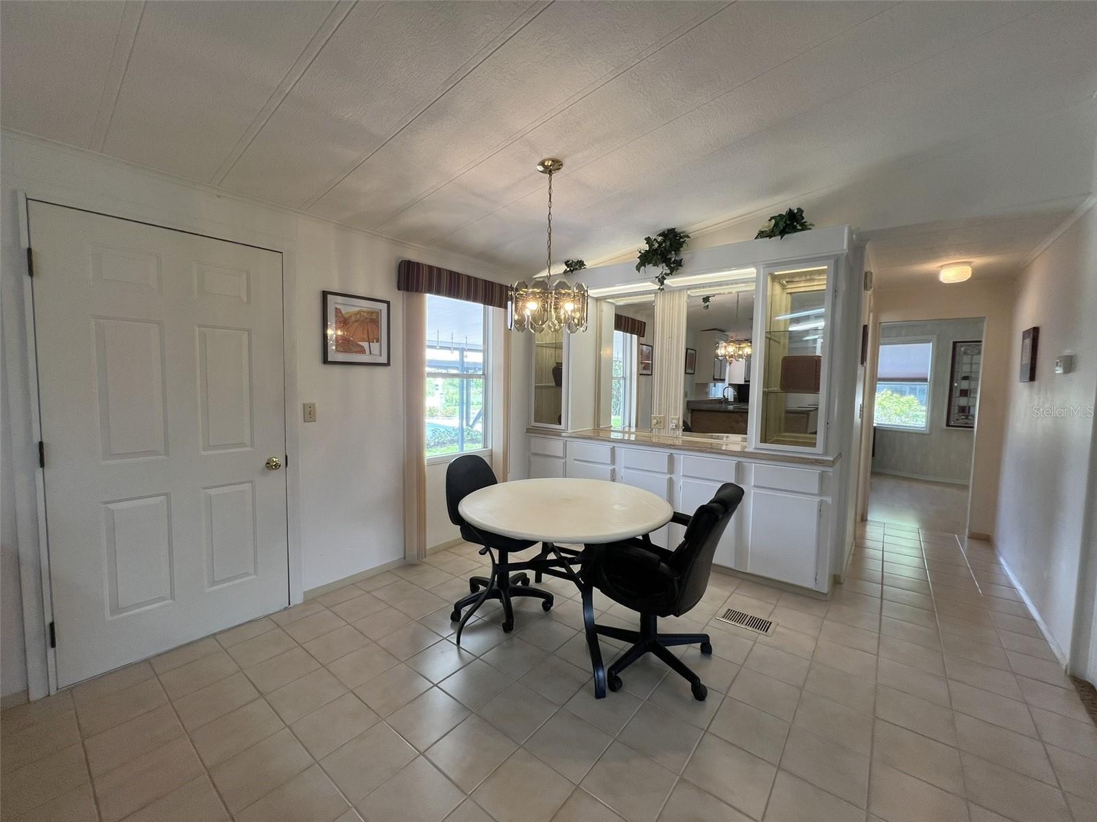 FLORAL LAKES - Residential