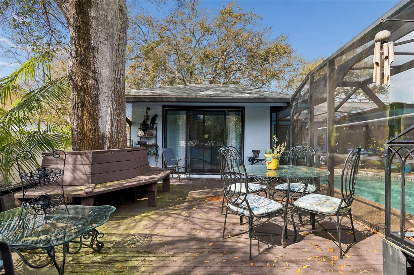 BLUFFS THE - Residential