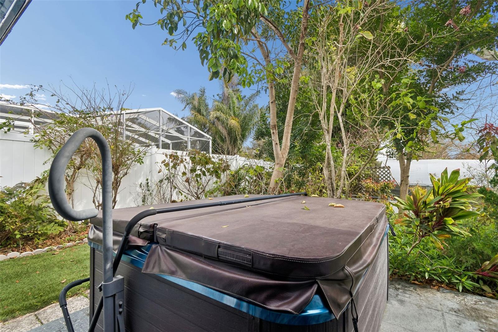 BLUFFS THE - Residential