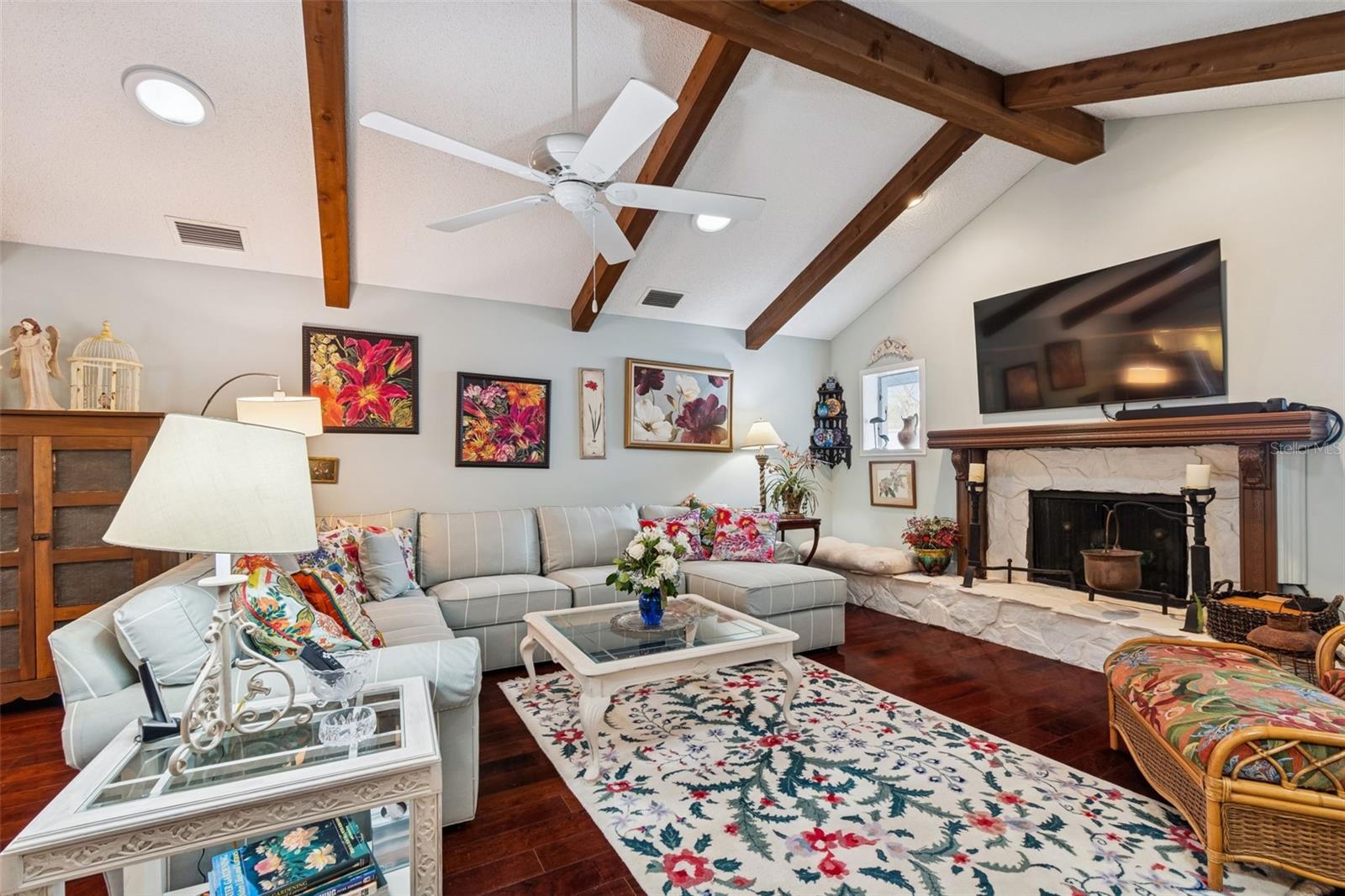 BLUFFS THE - Residential