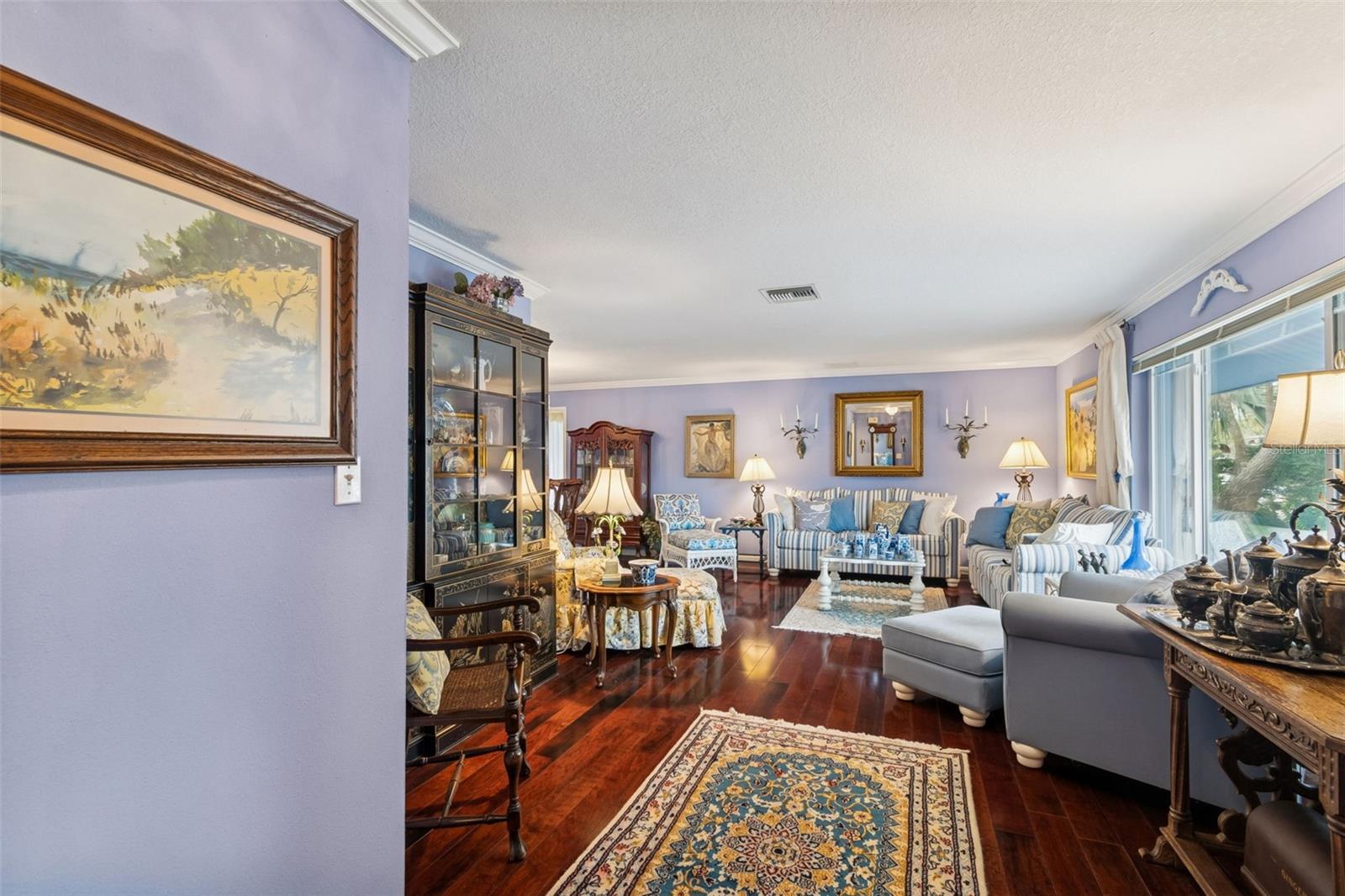 BLUFFS THE - Residential