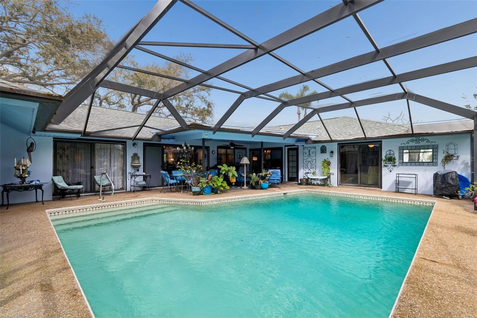 BLUFFS THE - Residential