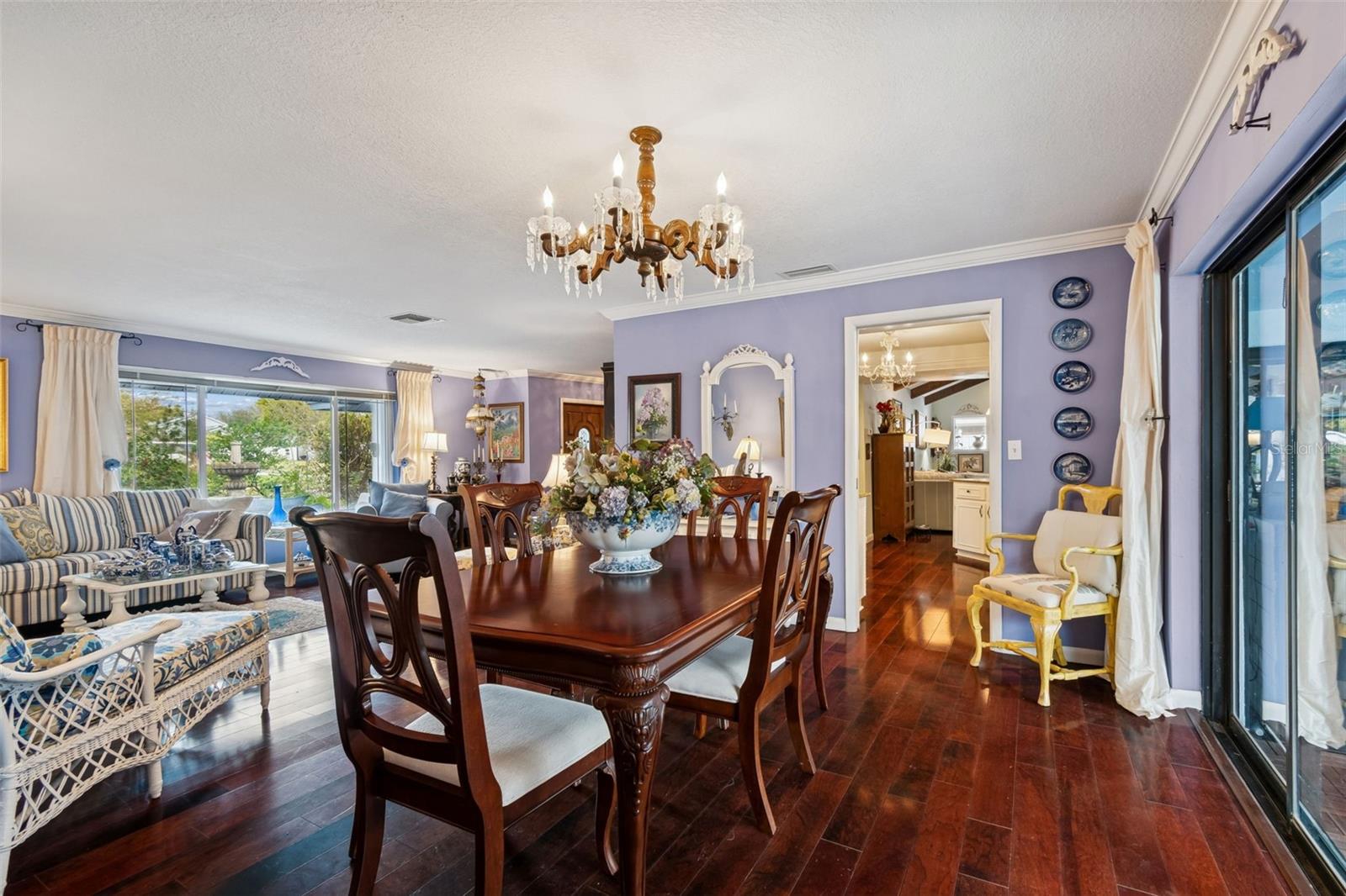 BLUFFS THE - Residential