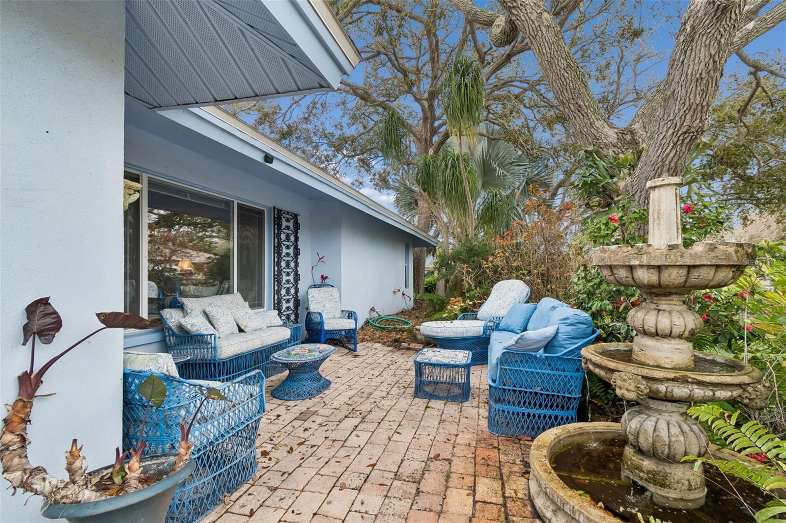 BLUFFS THE - Residential