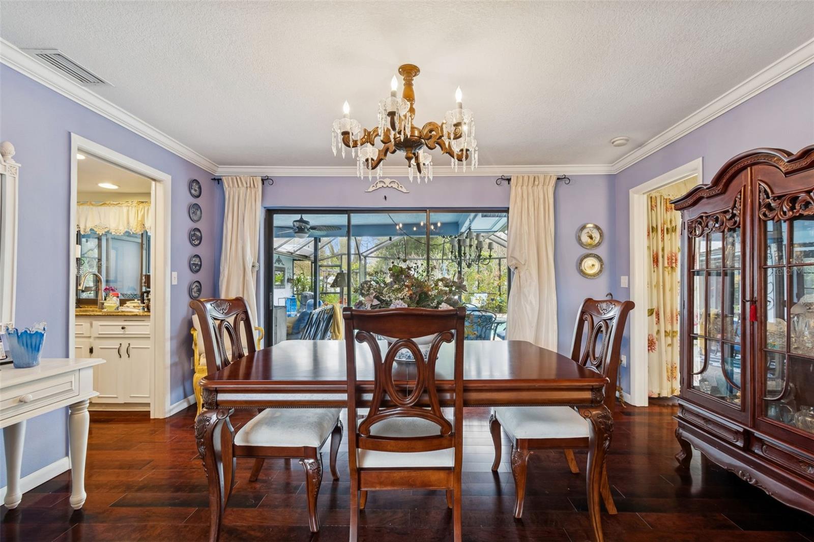 BLUFFS THE - Residential