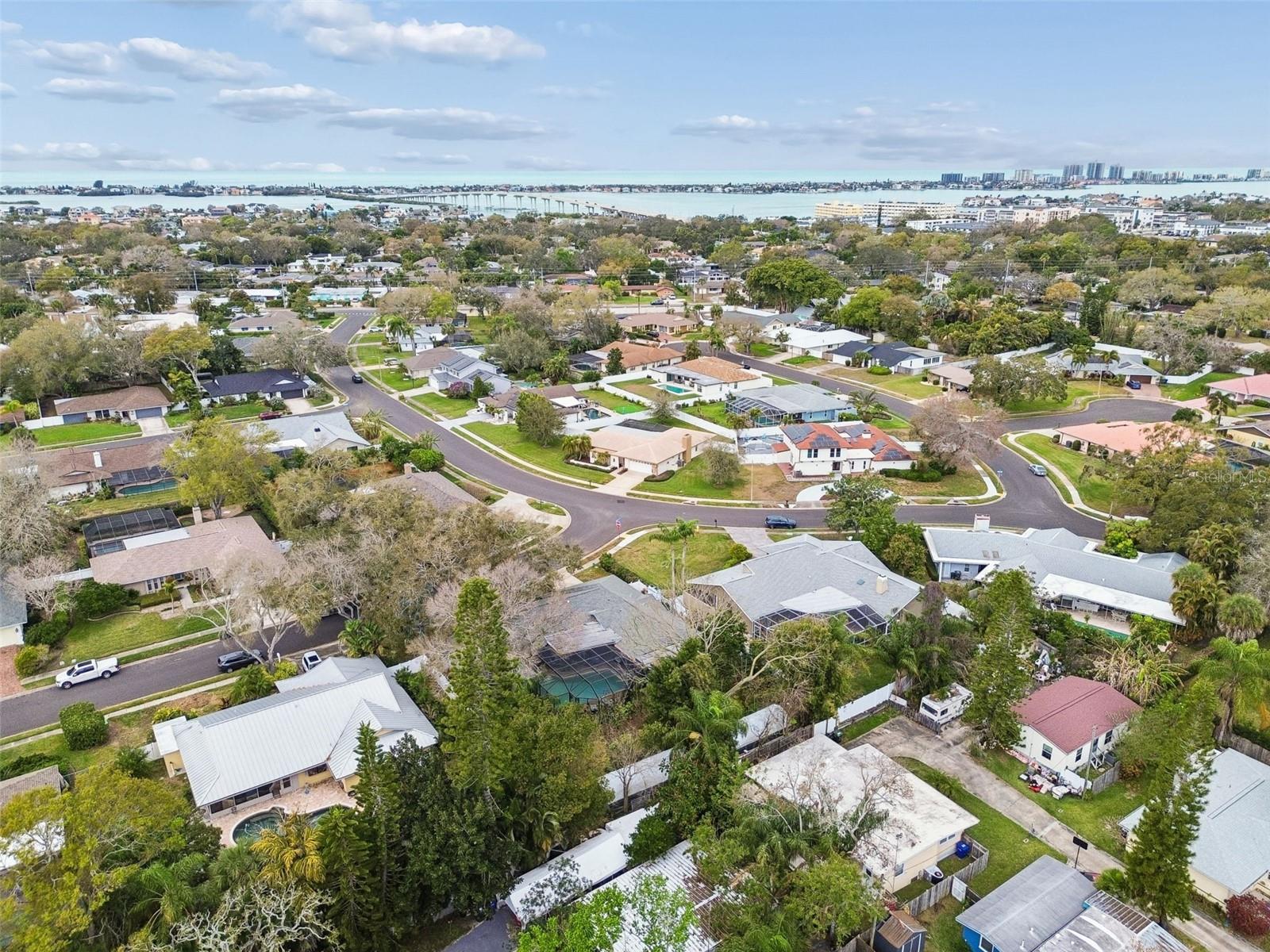 BLUFFS THE - Residential