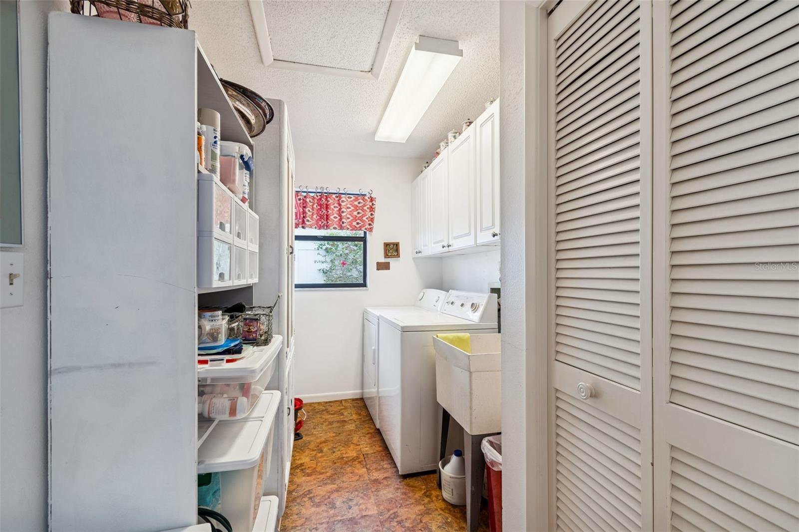 BLUFFS THE - Residential