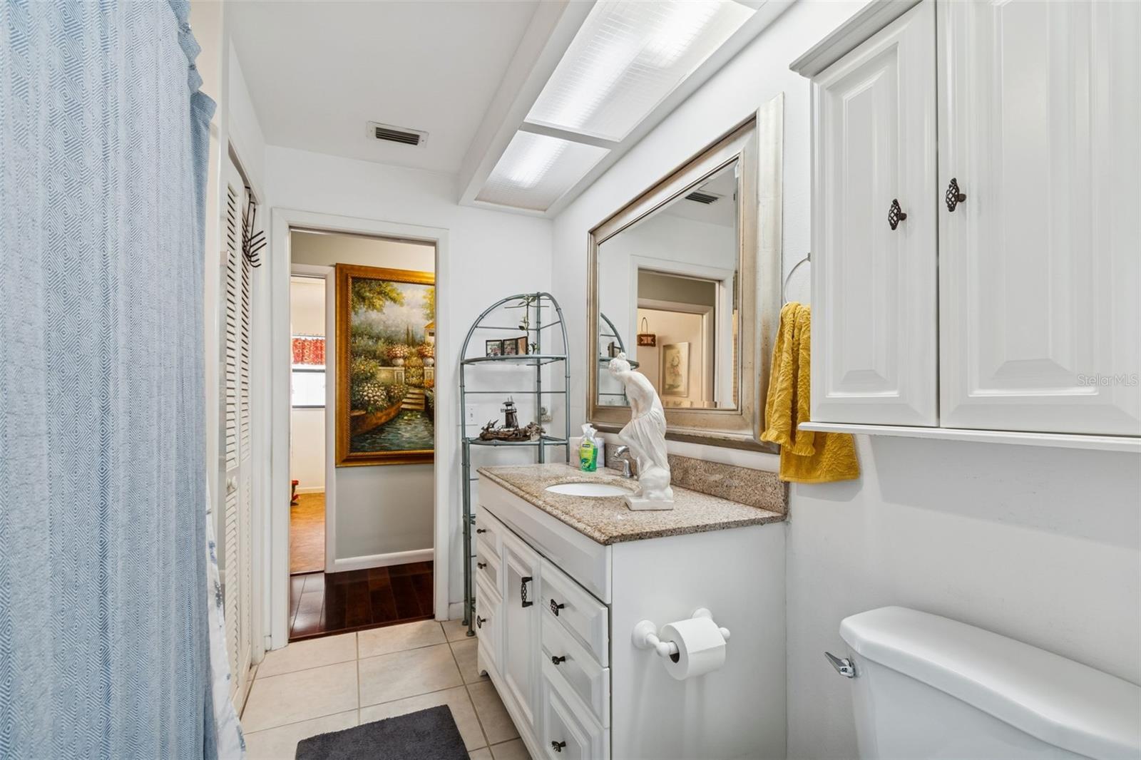 BLUFFS THE - Residential