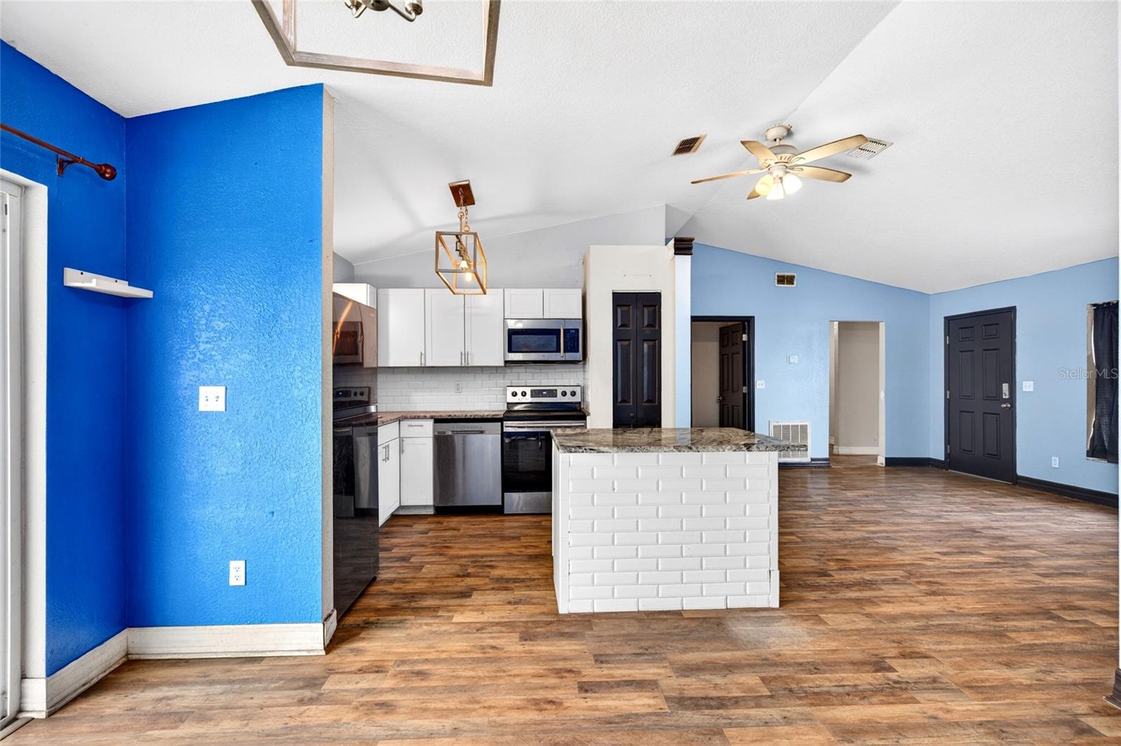 MARION OAKS UN 04 - Residential