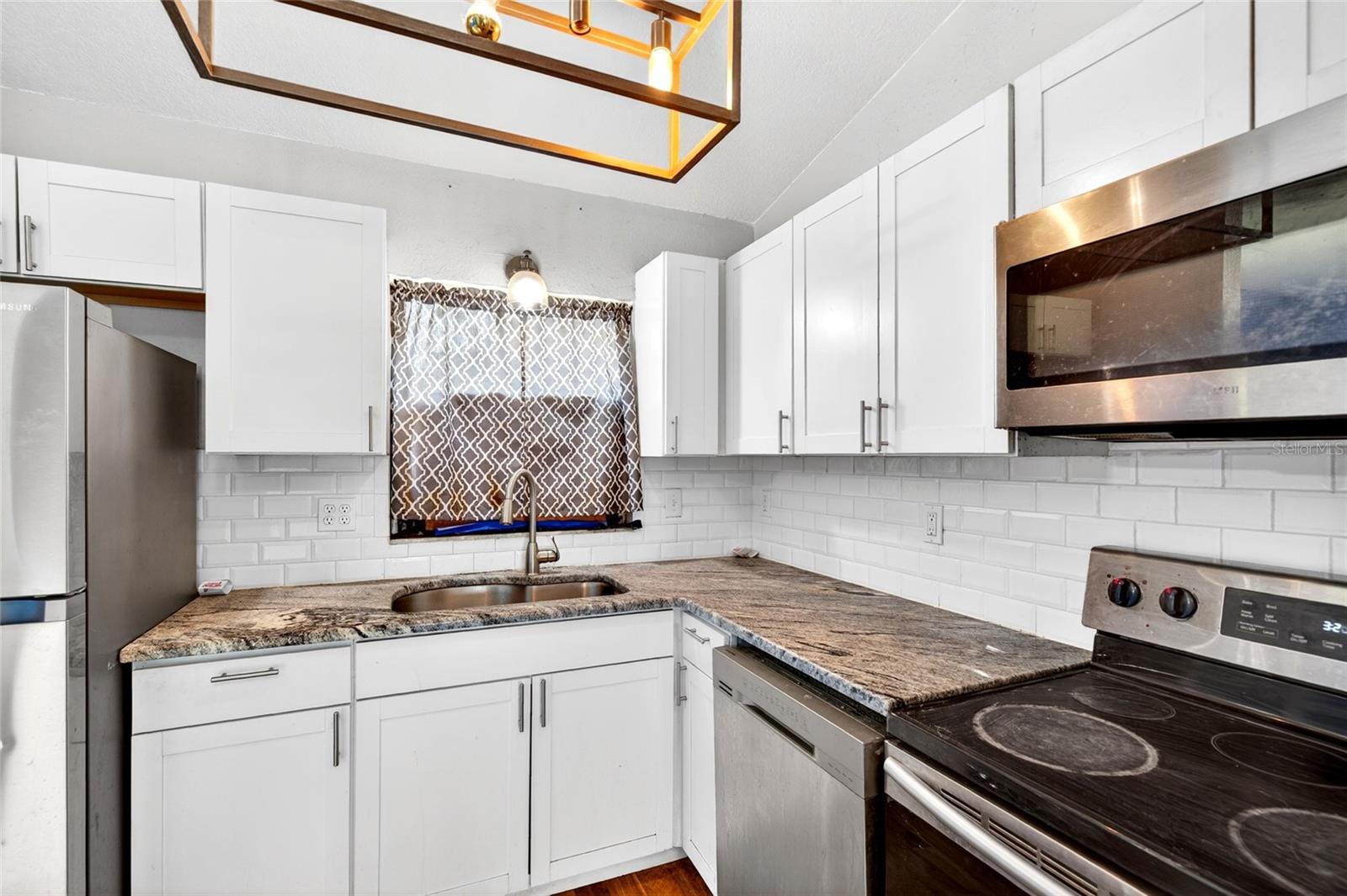 MARION OAKS UN 04 - Residential