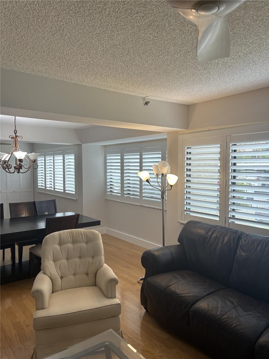 OAK HARBOUR CONDO 01-04 - Residential