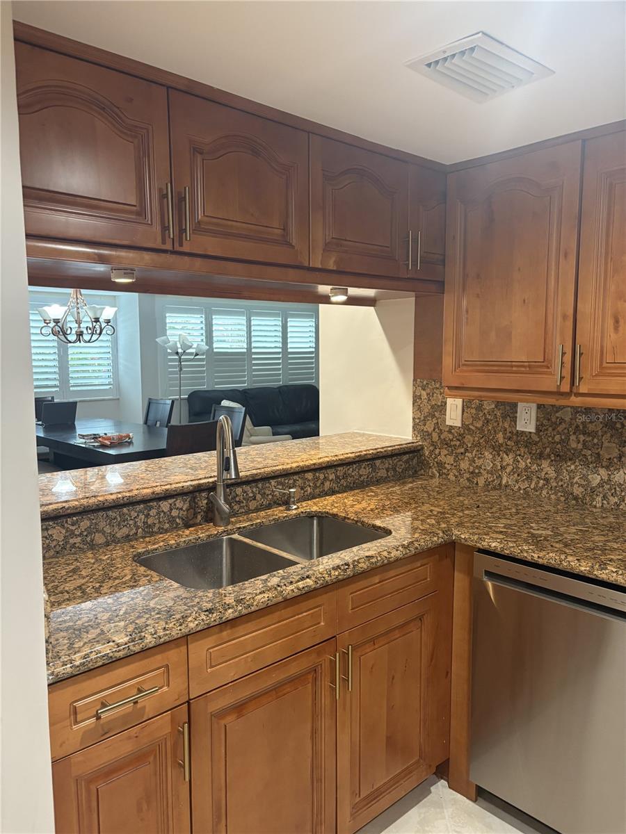 OAK HARBOUR CONDO 01-04 - Residential